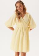 SELECTED FEMME Slfhannah 2/4 SHORT WRAP BRODE Pastel Yellow 40