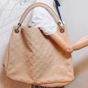 Pre-owned Beige skinn Louis Vuitton veske