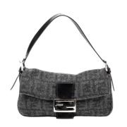 Pre-owned Svart lerret Fendi baguette