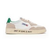 Hvite Skinn Sneakers med Grønne Detaljer