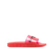 Gjennomsiktige røde sandaler