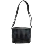 Pre-owned Svart lerret Fendi skulderveske