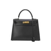 Pre-owned Leather handbags