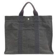 Pre-owned Canvas handbags