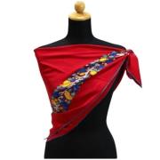 Pre-owned Silk scarves