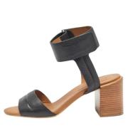 Pre-owned Leather sandals