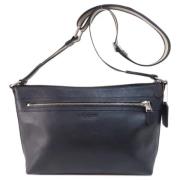 Pre-owned Leather shoulder-bags