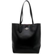 Pre-owned Leather totes