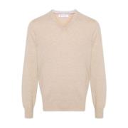 Beige Sweaters for Stilig Look