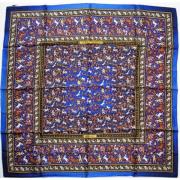 Pre-owned Silk scarves