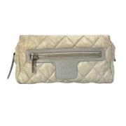 Pre-owned Canvas clutches