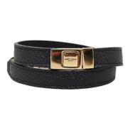 Pre-owned Leather bracelets