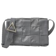 Pre-owned Leather shoulder-bags