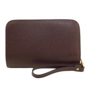 Pre-owned Leather clutches