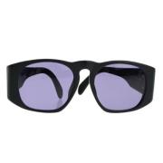 Pre-owned Plastic sunglasses