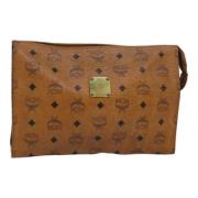 Pre-owned Canvas clutches