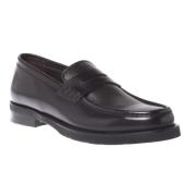 Loafers in dark brown leather and tumbled leather