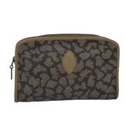 Pre-owned Leather clutches