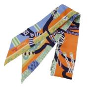 Pre-owned Silk scarves