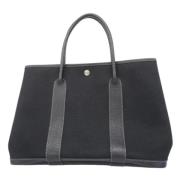 Pre-owned Fabric handbags