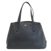 Pre-owned Leather shoulder-bags