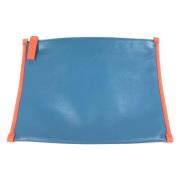 Pre-owned Leather clutches