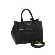 Pre-owned Leather handbags