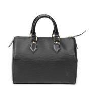 Pre-owned Leather handbags