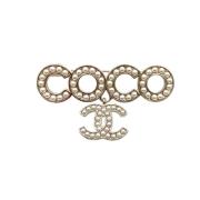 Pre-owned Pearl brooches