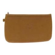 Pre-owned Leather clutches