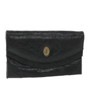 Pre-owned Leather clutches