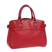 Pre-owned Leather handbags