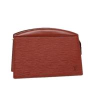 Pre-owned Leather pouches