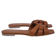 Pre-owned Leather sandals