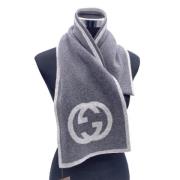 Pre-owned Cashmere scarves