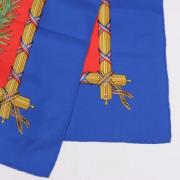 Pre-owned Silk scarves