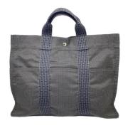 Pre-owned Canvas handbags