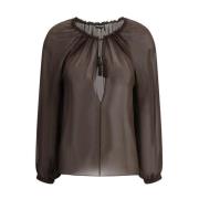 Silke Georgette Bluse med Dyp Halsutringning