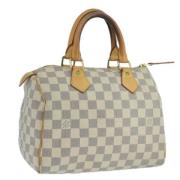 Pre-owned Canvas handbags