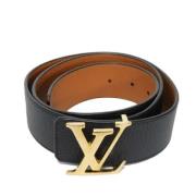 Pre-owned Leather belts