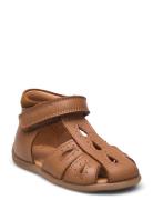 Starters? Drops Velcro Sandal Brown Pom Pom