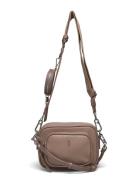 Blillite Crossbody Bag Beige Steve Madden