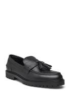 Thatcher Grain Tassel Loafer Black Les Deux