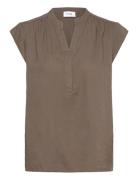 Lr-Naja Brown Levete Room