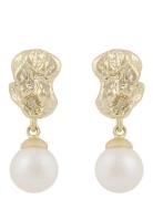 Brittany Short Pendant Ear Gold SNÖ Of Sweden