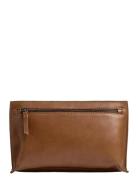 Ellembg Clutch, Antique Brown Markberg