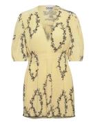 Pleated Georgette V-Neck Smock Mini Dress Kort Kjole Yellow Ganni