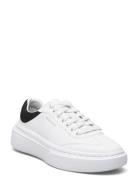 Womens Cordova Classic Lave Sneakers White Skechers