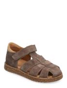 Sandals - Flat - Closed Toe - Shoes Summer Shoes Sandals Brown ANGULUS