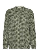 Blouse From Freequent In A Light Material With A Contrasted Look In Th...